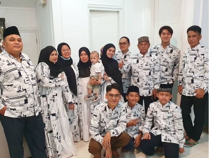 Pertemuan keluarga <a href='https://kupang.tribunnews.com/tag/rizky-billar' title='Rizky Billar'>Rizky Billar</a> dan keluarga Lesti Kejora