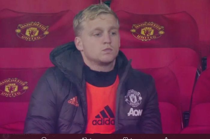 Manchester United menyiksa Donny van de Beek hingga dirinya kecewa dan tak mau diwawancarai.