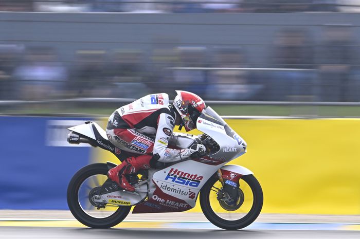 Mulai balapan dari posisi ke-18, pembalap Indonesia, Mario Aji belum berhasil mencuri poin pada Moto3 Prancis 2023.