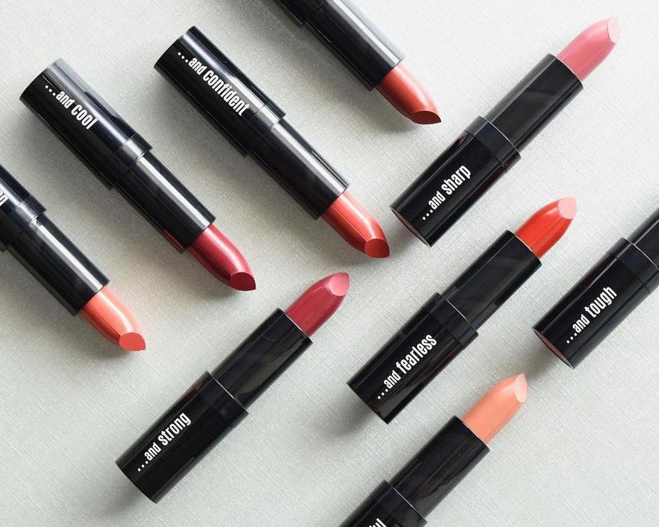 Review Lipstik Warna Bold Dari Silkygirl Aman Banget Dipakai Daily Semua Halaman Cewekbanget Pilihan warna lipstik silkygirl