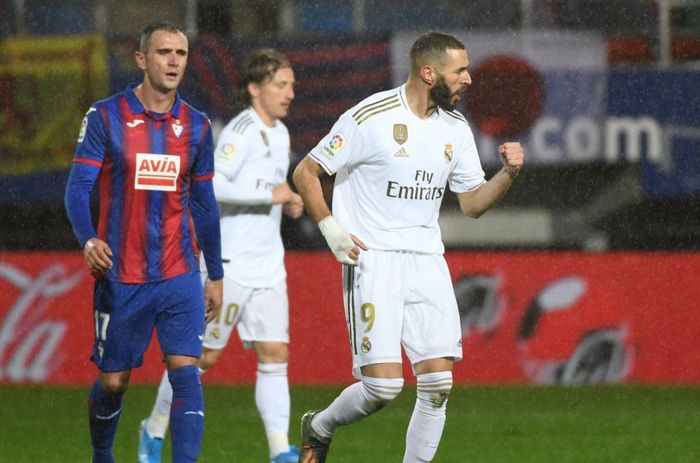 Striker Real Madrid, Karim Benzema, menjadi top scorer sementara LaLiga Santander (Liga Spanyol)