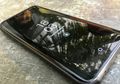 Hindari Pake 9 Benda Ini buat Bersihin Layar Smartphone Kalian!