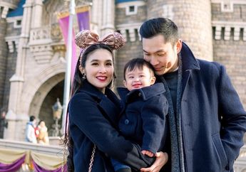 Sekali Belanja Langsung Borong 7 Sepatu Bermerek untuk Sang Anak, Sandra Dewi Juluki Suaminya Tukang Shopping