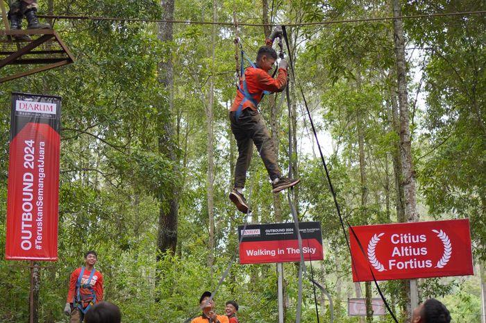 Atlet PB Djarum mengikuti kegiatan outbond selama empat hari, 10-13 Januari 2024 di Zone 235 Cikole, Lembang, Bandung, Jawa Barat.