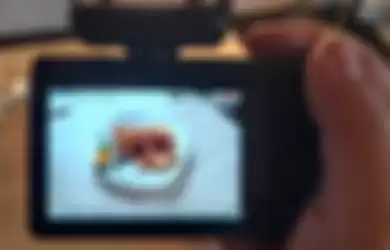 Memfoto makanan dengan kamera Ricoh GR III