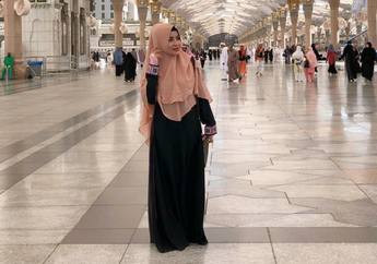 Terkenal Sebagai Artis Seksi, Five Vi Minta Publik Hapus Fotonya Tanpa Hijab