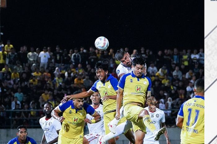 Suasana pertandingan Barito Putera vs Arema FC pada pekan ke-23 Liga 1 2023/2024