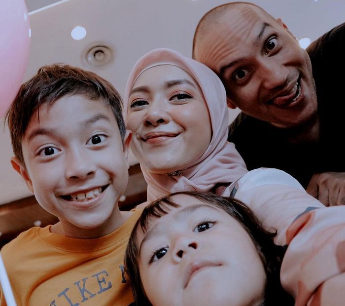 Ngaku Pernah Lakukan Pesugihan Sampai Kariernya Hancur Aktor Lawas Ini Pilih Berhijrah Dengan Hidup Sederhana Kini Jualan Mie Ayam Demi Menyambung Hidup Semua Halaman Hype