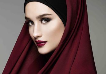 Menawan di Hari Raya dengan 4 Model Hijab Modern & Santun ala Cinta Laura!