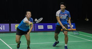 Pasangan ganda campuran Indonesia, Praveen Jordan/Melati Daeva Oktavianti, pada simulasi Olimpiade Tokyo 2020 di pelatnas Cipayung, Jakarta, Kamis (17/6/2021).