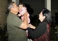 Tengah Sakit, Ani Yudhoyono Tetap Aktif di Media Sosial dan Bagikan Momen Indah Suami Bersama Cucunya