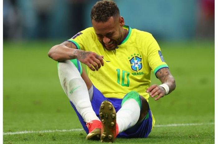 Penyerang andalan timnas Brasil, Neymar, mengalami masalah pada ankle-nya dalam laga menghadapi timnas Serbia