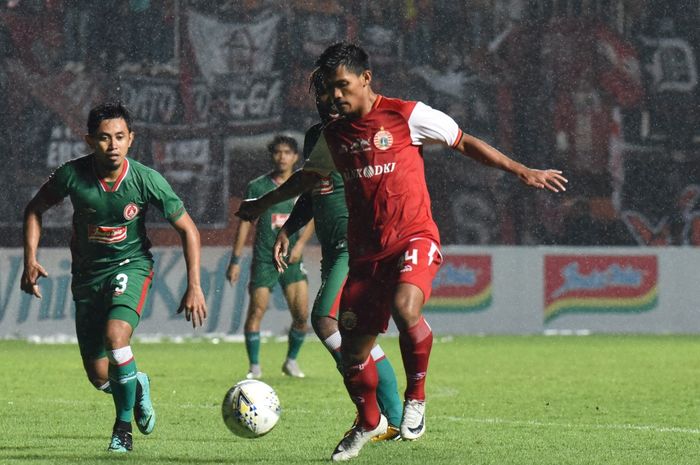 Aksi Heri Susanto pada laga Persija Jakarta kontra PSS Sleman di Stadion Maguwoharjo, Sleman, Jumat (15/3/2019).