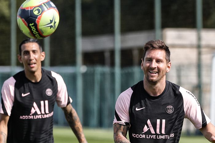 Lionel Messi dan Angel di Maria mengikuti latihan perdana bersama Paris Saint-Germain.