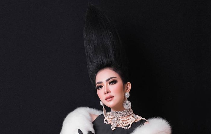 Syahrini dikenal sebagai salah satu artis yang maksimal dalam hal penampilannya.