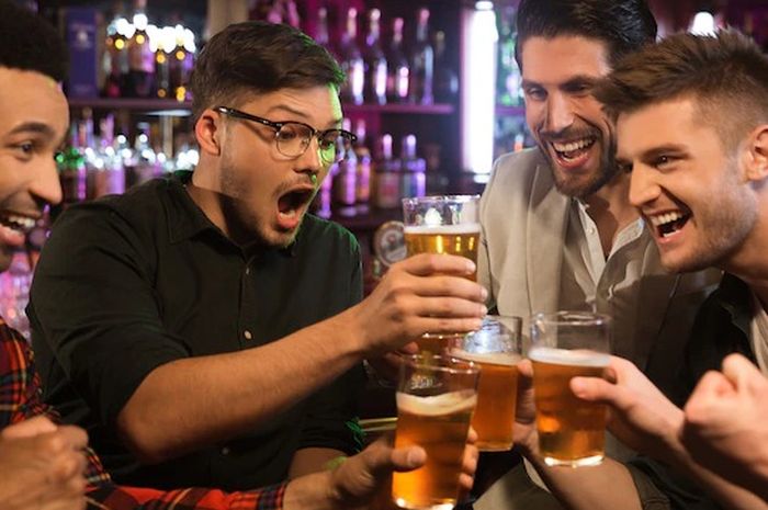 Illustrasi Cara Menghilangkan Mabuk Alkohol dengan Cepat dan Gampang&quot;