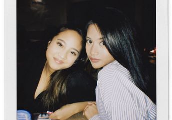 Bersahabat, Ini 5 Potret Kedekatan Farrah Habibie dan Anak Ikke Nurjanah, Siti Adira. Kompak!