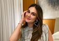Cantiknya Luna Maya Berdandan ala Pengantin Sunda Jawa, Siap Menikah?