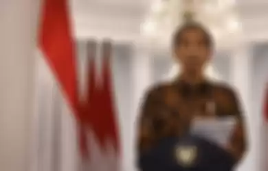 Presiden Jokowi resmi melantik dua menteri baru dalam reshuffle kabinet jilid tiga. Dua nama menteri baru adalah Zulkifli Hasan dan Hadi Tjahjanto.
