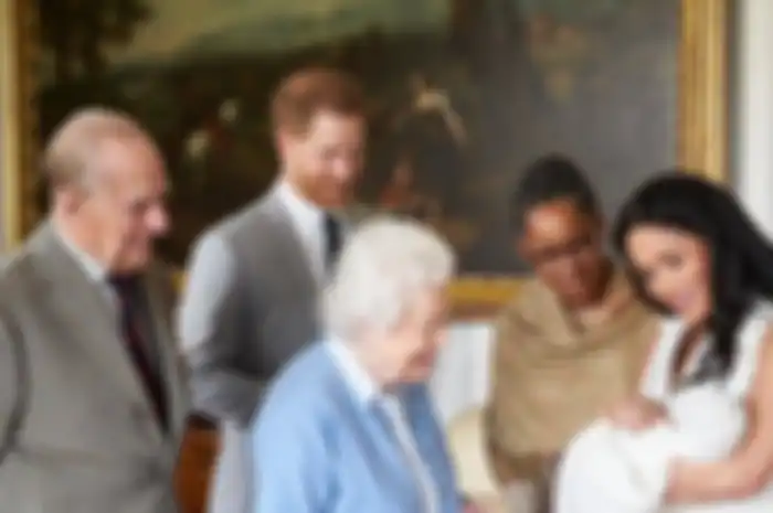 Telah lahir pada Senin pagi (6/5/2019), nama putra Pangeran Harry dan Meghan sudah diumumkan. Apa artinya?