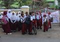 Superhero Cilik di Dunia Nyata, Dua Bocah SD Gagalkan Aksi Penculikan Terhadap Teman Mereka, Lempari Batu hingga Gigit Penculik
