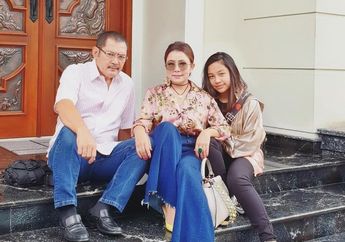 Berhasil Raup Kekayaan Usai Nikahi Keluarga Cendana, Mayangsari Kini Sesumbar Pakai Ikat Pinggang Emas Senilai Rp 23 Juta, Netizen Nyinyir: Pelakor Sukses!