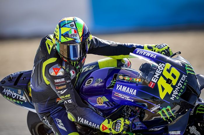 Pembalap Monster Energy Yamaha, Valentino Rossi, ketika mengikuti tes menjelang seri pembuka MotoGP Spanyol di Sirkuit Jerez, Spanyol, 15 Juli 2020. 