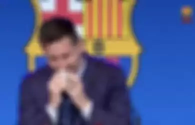 Tangisan Lionel Messi saat konferensi pers terakhirnya di Barcelona.