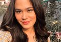 Lengan Berotot Terekspos, Sheryl Sheinafia Tampil Cantik Pakai Gaun Bermotif Etnik Jadi Sorotan Netizen!