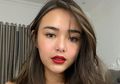 Curhat Akui Mati Gaya Karena di Rumah Aja, Amanda Manopo Justru Jadi Sorotan Pakai Busana Seksi Saat Tiduran!