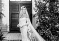 Klasik Tapi Unik, Intip Gaun yang Dipakai Hailey Baldwin Saat Menikah dengan Justin Bieber