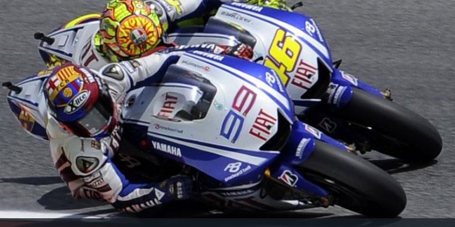 Kenang Duel Epik, Jorge Lorenzo Sebut Valentino Rossi Pakai Trik