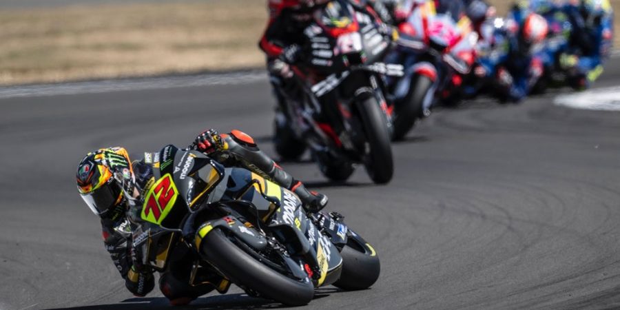 Perjuangan Murid Valentino Rossi di MotoGP Inggris 2022, Ban Belakang Disenggol dan Kehilangan Winglet Kiri