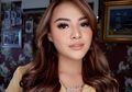 Tanpa Pakai Dress Belahan Dada Rendah, Tampilan Aurel Hermansyah dengan Baju Ketat Warna Kulit Justru Jadi Sorotan!