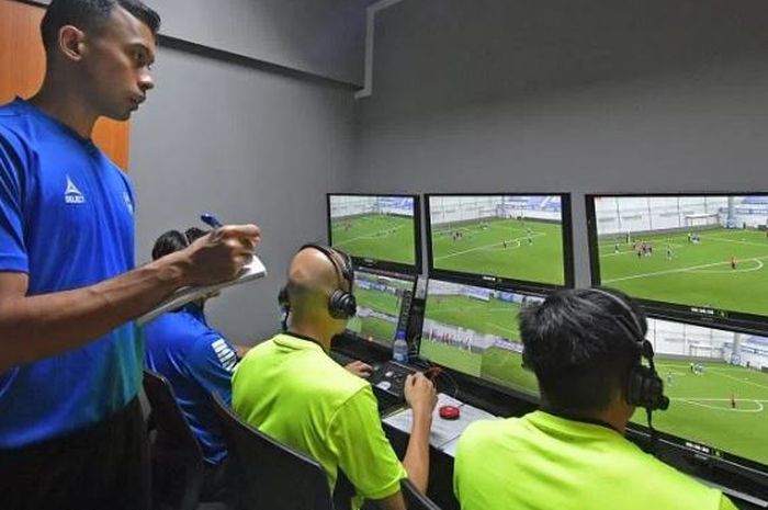 Liga Vietnam tidak lama lagi akan menerapkan teknologi Video Assistant Referee (VAR).