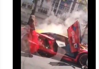 Viral Lamborghini Aventador Keluarkan Asap di Surabaya: Tak Bisa Kena Macet Jadi Salah Satu Penyebab Lamborghini Keluarkan Asap atau Terbakar