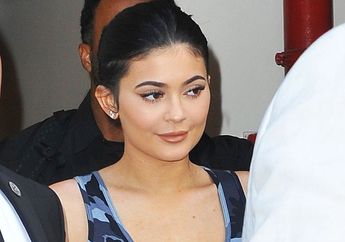 Kumpulan Foto Kylie Jenner Tanpa Lip Filler, Makin Manis. Setuju?