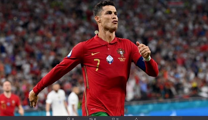 Megabintang timnas Portugal, Cristiano Ronaldo, dalam laga kontra Prancis pada penyisihan grup EURO 2020.
