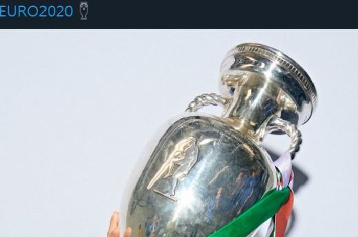 Trofi juara Piala Eropa yang dimenangkan Italia untuk edisi Euro 2020.