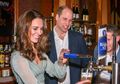 Kate Middleton dan Pangeran William Tertangkap Berikan Sinyal Kemesraan Satu Sama Lain di Sebuah Pertemuan, Intip Potret Manis dan Romantisnya