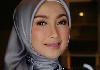 Pantas Jadi Primadona hingga Irwan Mussry Klepek-klepek, Kecantikan Desy Ratnasari Sudah Terpancar Sejak Muda, Sederet Potret Lawas Ini Jadi Buktinya