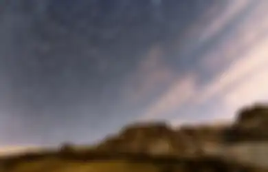 Siap-siap, Malam Ini Akan Ada Hujan Meteor Geminid yang Lewat di Indonesia, Begini Cara Menyaksikannya!