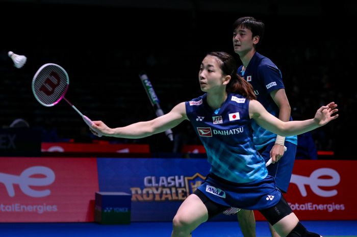 Pasangan ganda campuran Jepang, Yuki Kaneko/Misaki Matsutomo, saat menjalani pertandingan melawan wakil Mesir, Ahmed Salah/Nour Ahmed Youssri, pada penyisihan Grup D Sudirman Cup 2021 di Energia Areena, Vantaa, Finlandia, Senin (27/9/2021).