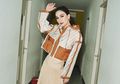 Kayak Anak Gadis 17 Tahun, Penampilan Luna Maya Saat Nonton Festival Coachella di California Berhasil Panen Pujian