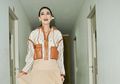 Tampil Cantik Bak Balerina, Luna Maya Pakai Sendal Simpel Harga Belasan Juta Rupiah di Instastory