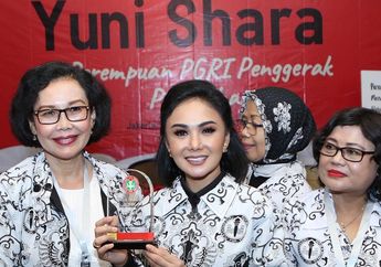 Didapuk Jadi Perempuan PGRI Penggerak Perubahan, Yuni Shara Turut Semarakkan Hari Pendidikan Nasional, Unggah Video Pengalamannya Mengajar hingga Jadi Sorotan karena Ada Sosok Ini