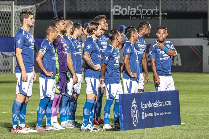 Skuat Persib Bandung sedang berfoto tim dalam laga pekan keempat Liga 1 2021 di Stadion Indomilk Arena, Tangerang, Banten, 23 September 2021.