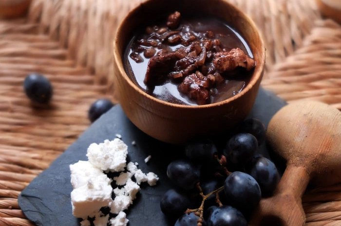 Melas Zomas, sup hitam, makanan bangsa Spartan.