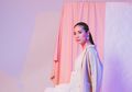 5 Padu Padan Busana Cantik dengan Warna Beige, Kalem dan Lembut!