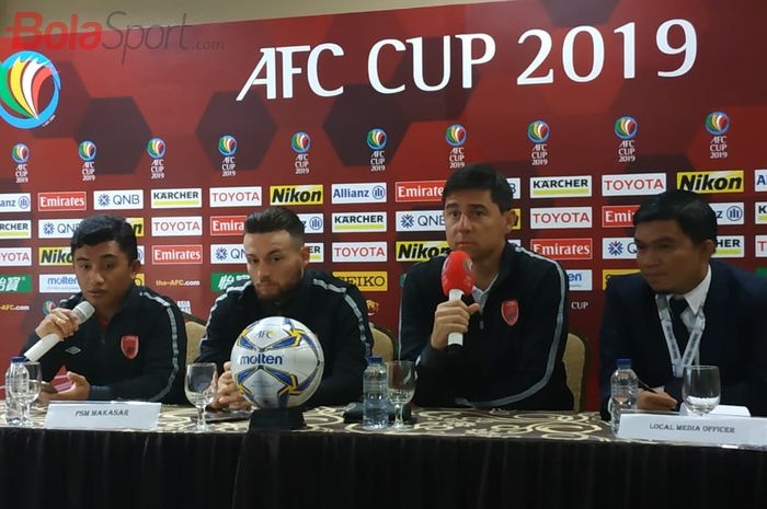 Pemain dan pelatih PSM Makassar saat memberikan keterangan pers di Hotel Lorin, Bogor, Selasa (12/3/2019), jelang bergulirnya laga Piala AFC 2019 kntra Lao Toyota.